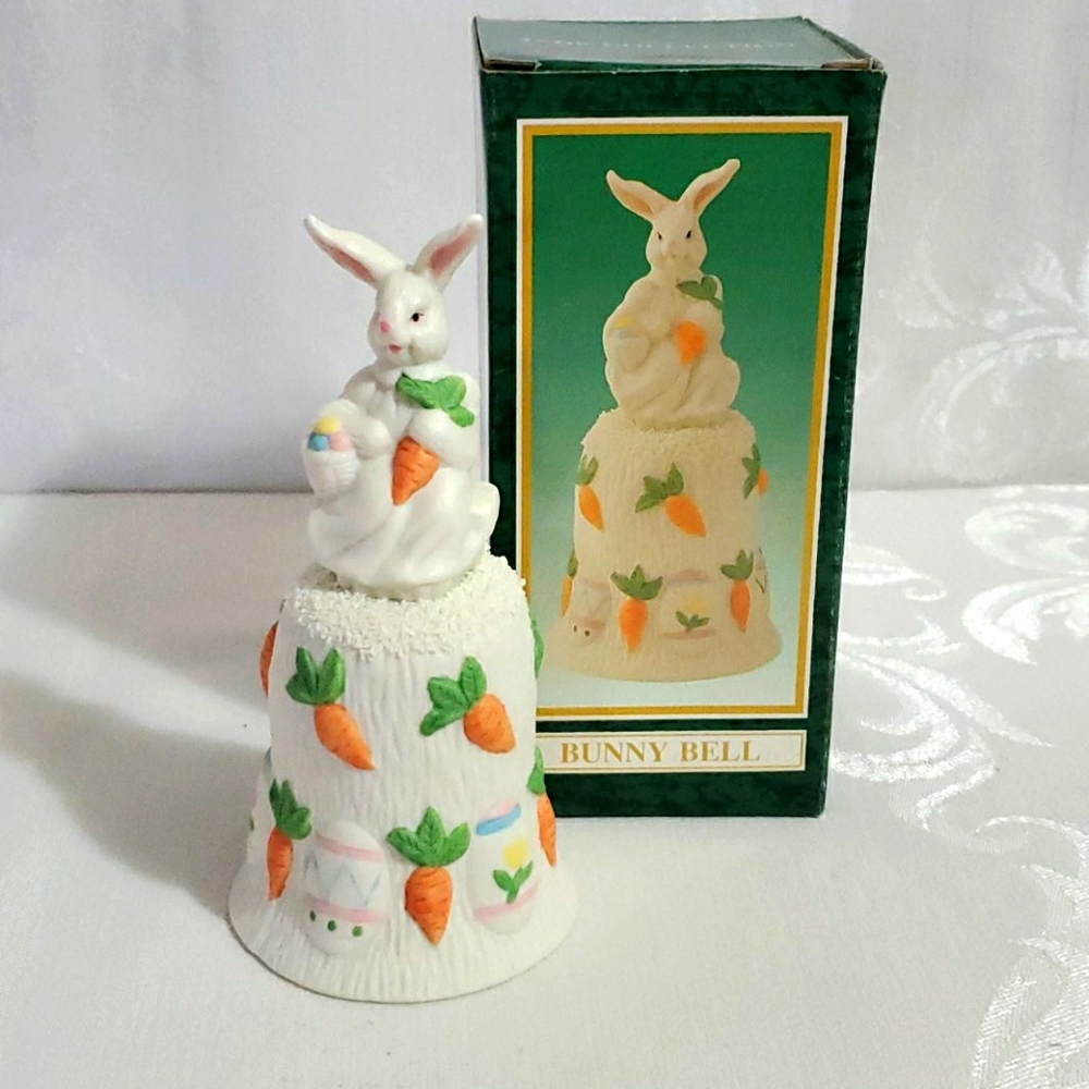 🐰Vintage Easter Bunny Bell🐰 by Jade Collection